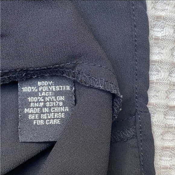 Catherine Malandrino Black Lace Blouse Sheer Floral Sleeves V-Neck Top Size L - Picture 13 of 13